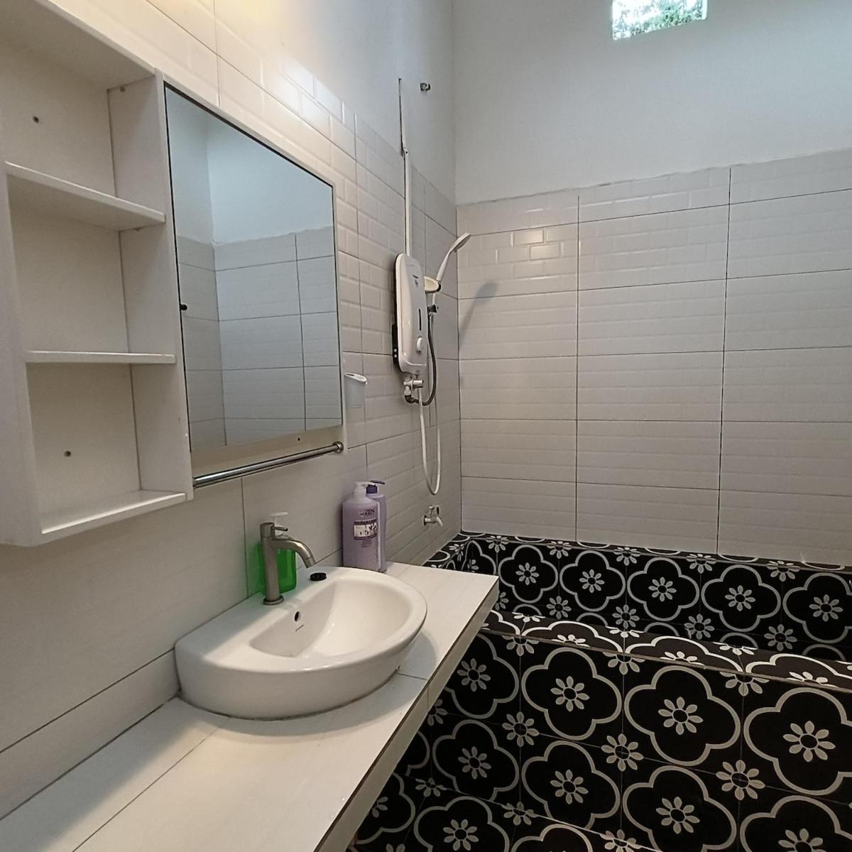 Tg103A Pet Friendly 15Pax, Near Beach Side Tanjung Bungah  Zewnętrze zdjęcie