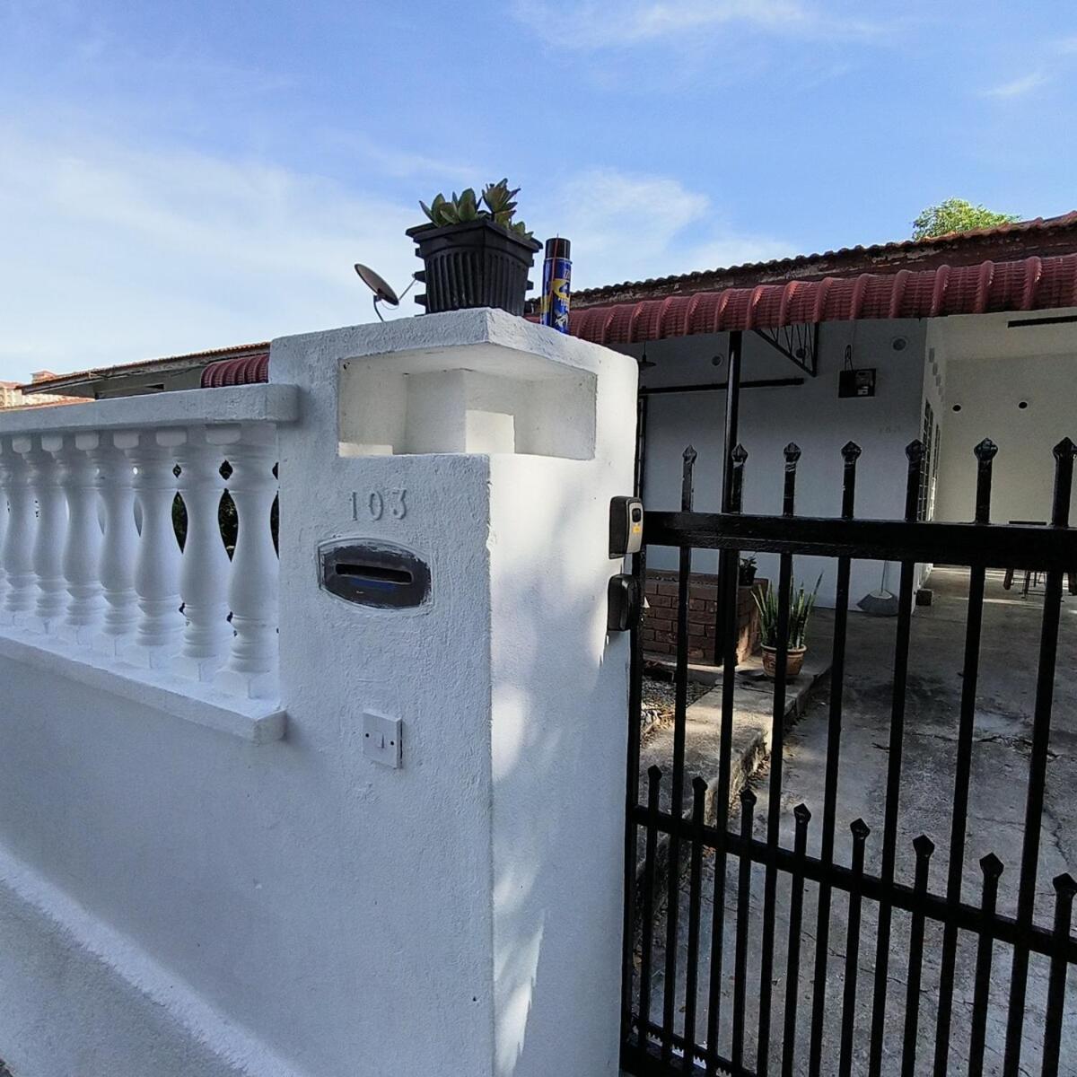 Tg103A Pet Friendly 15Pax, Near Beach Side Tanjung Bungah  Zewnętrze zdjęcie